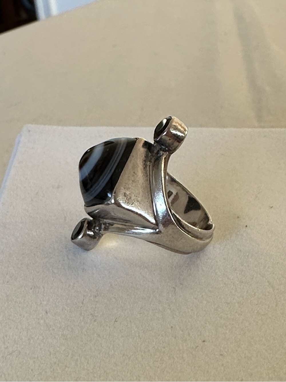 Sterling Silver Agate Eye Statement Ring - Picture 6 of 12